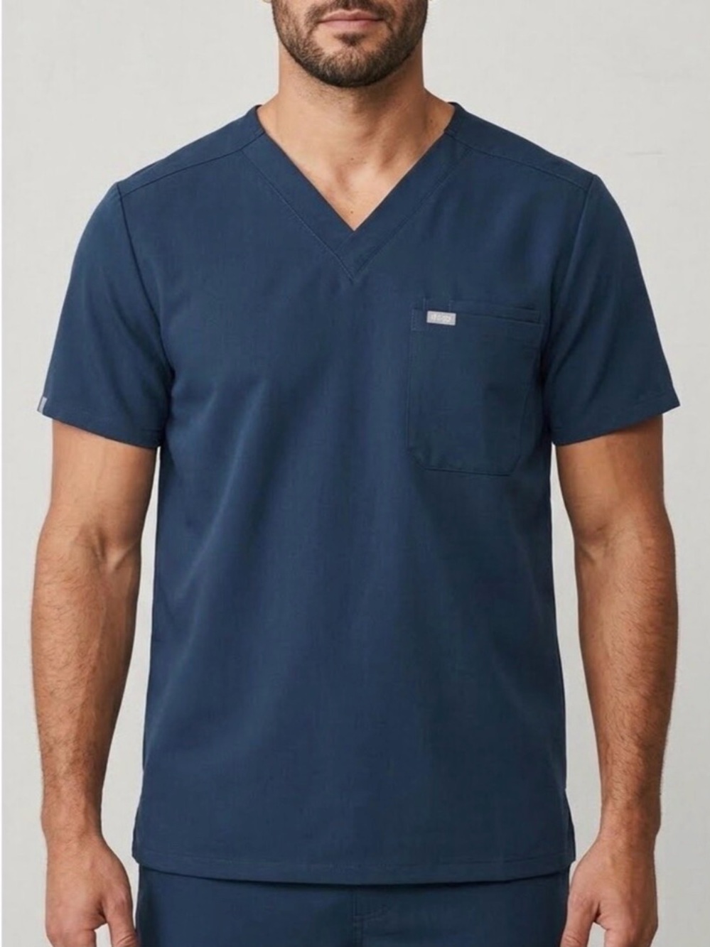 FIGS Leon 3-Pocket Scrub Top Dark Harbor L Men’s Medical Uniform 1000199